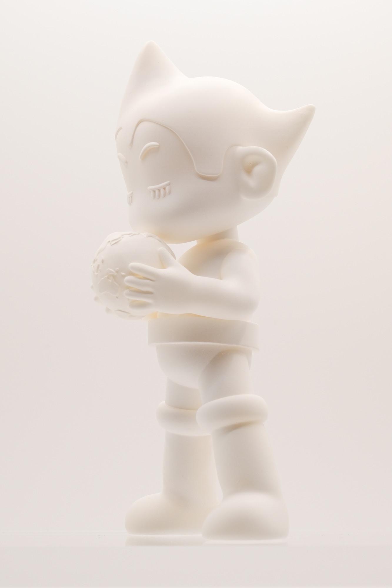 WHITE ASTRO BOY