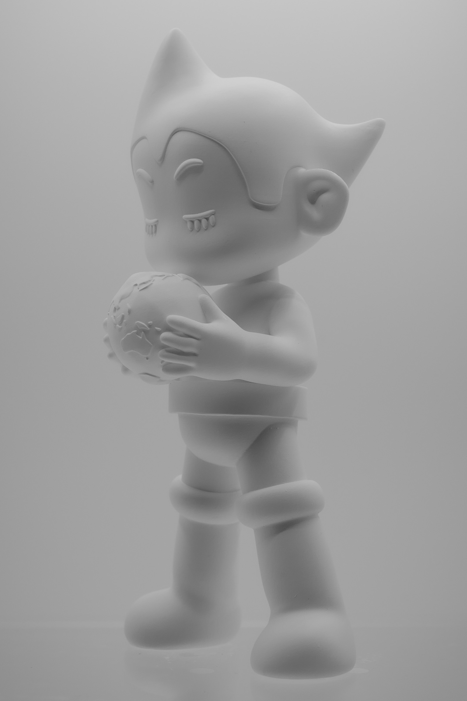 WHITE ASTRO BOY